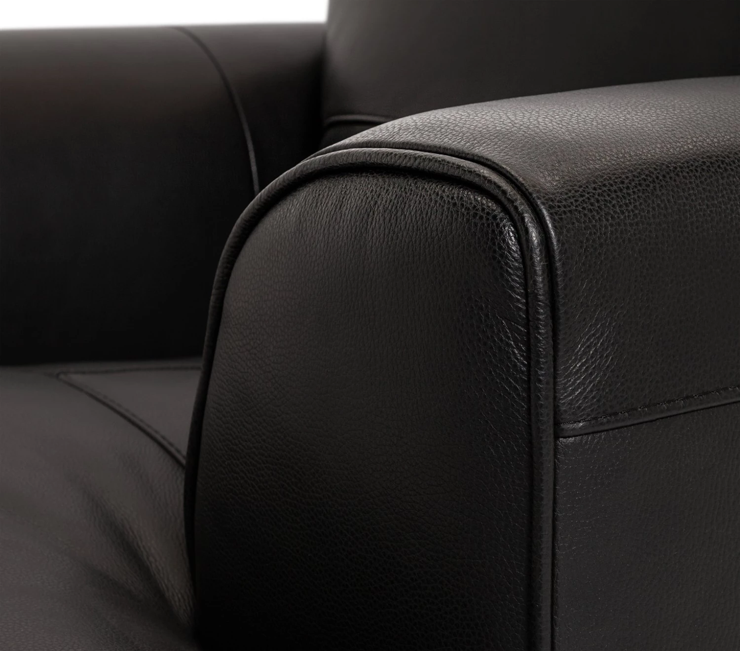 Discount - Habitat Elmton Leather Sofa Chair Black Armchairs 7 Discount - Habitat Elmton Leather Sofa Chair Black Armchairs - Image 7